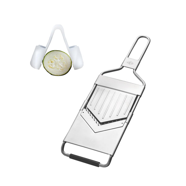 A142JM La Mandolina Julienne inox con paramano Ideale uso B.jpg
